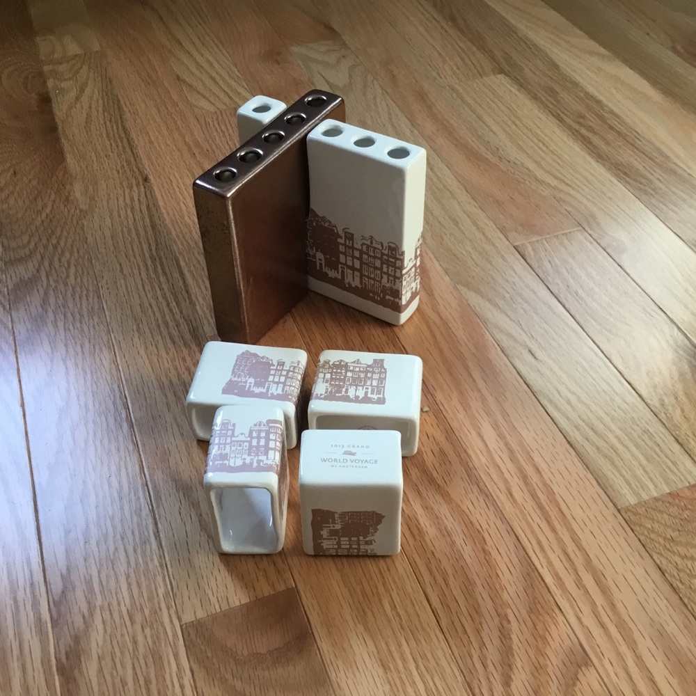 Centerpiece / Vase and Napkin holders. NWOT